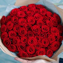 Букет из 51 красной розы 35-40 см (Россия)