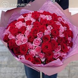 Букет из 101 красной и розовой розы 35-40 см (Россия)