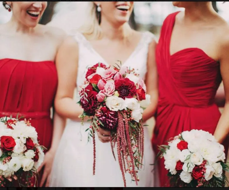 Цветы к красному платью Цветы к красному платью