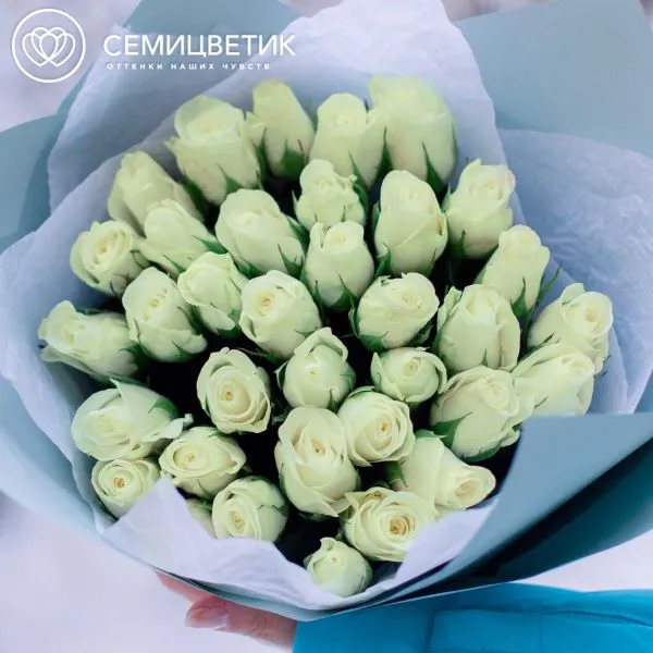 Букет из 35 белых роз 40 см (Кения)