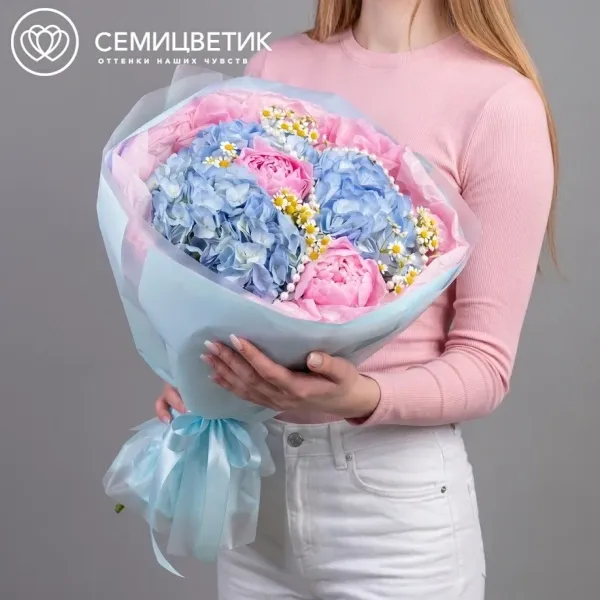 Букет "Сон в летнюю ночь" в круглой упаковке
