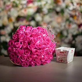 Букет из 51 розовой розы Topaz 50 см (Эквадор)