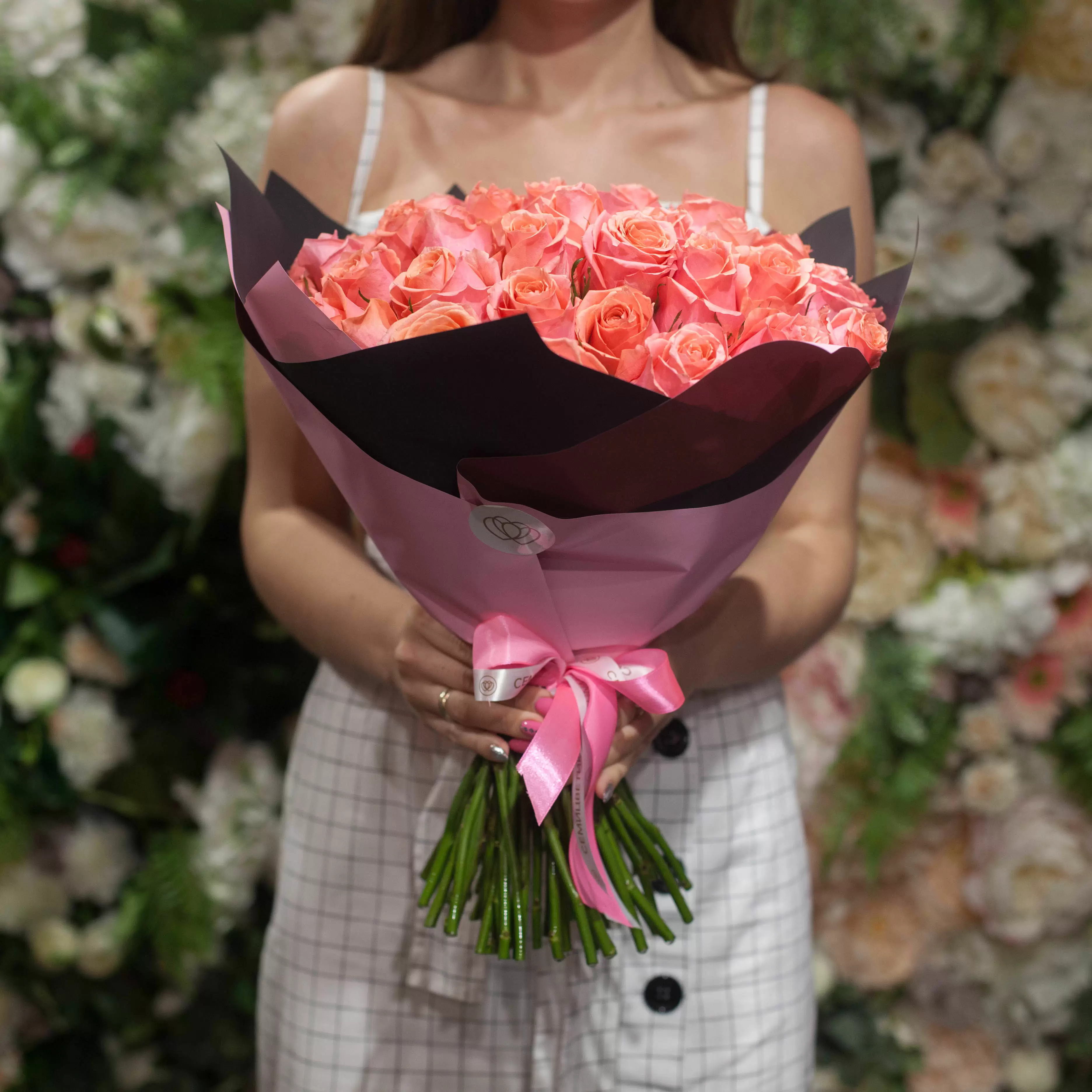 

39 коралловых роз 40 см Premium
