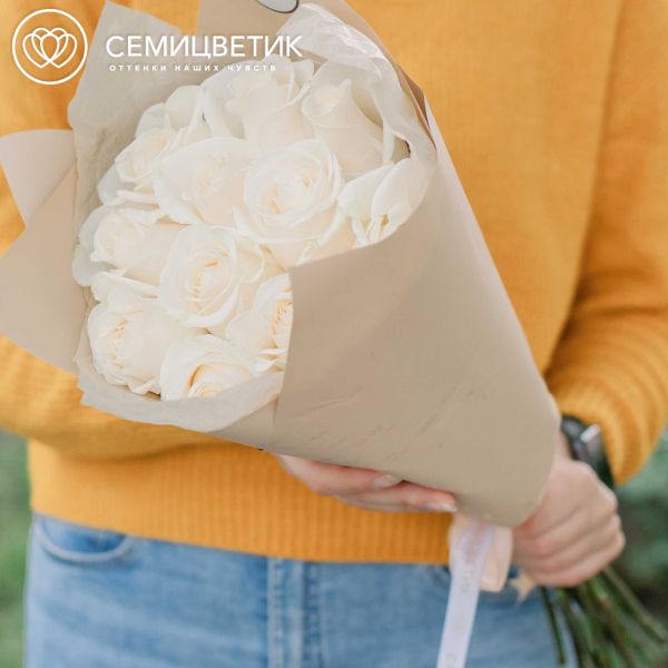 Букет из 11 белых роз Vendela 60 см (Эквадор)