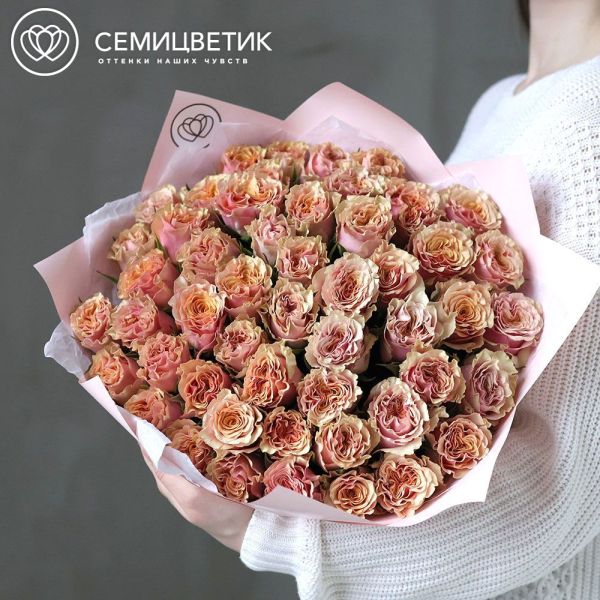 Букет из 51 розовой пионовидной розы Mabella 40 см