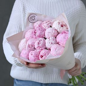 Букет из 15 розовых пионов Premium