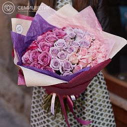 Розово-фиолетовый букет-градиент из 51 розы (Эквадор) 50 см