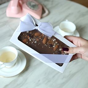 Шоколад ручной работы с клюквой, миндалем и вафельной крошкой 100 гр