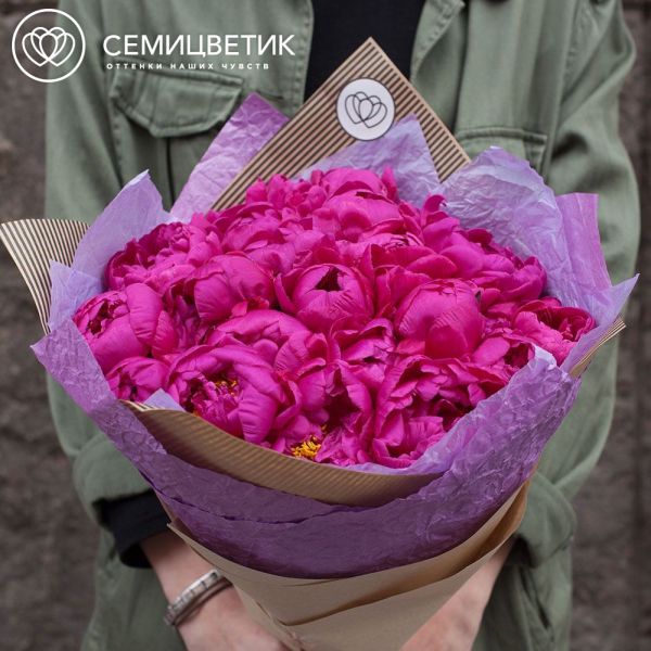 Букет из 25 малиновых пионов Standart