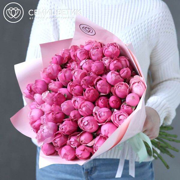 Букет из 21 розовой кустовой пионовидной розы Silva Pink