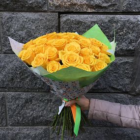 Букет из 51 желтой розы Sonrisa 50 см (Эквадор)