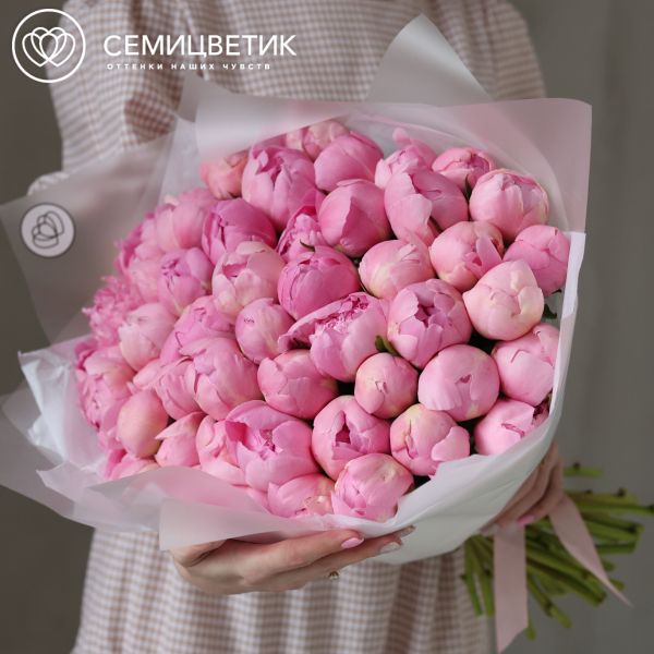 Букет из 51 нежно-розового пиона Angel Cheeks Premium