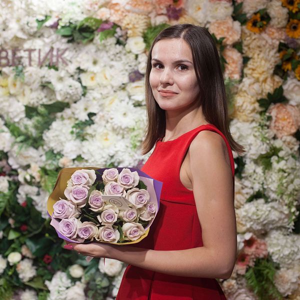 15 сиреневых с фисташковой каймой роз (Кения) 40 см Premium