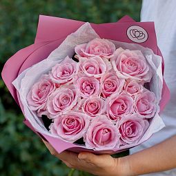 Букет из 15 розовых роз 60 см (Россия) в розовой пленке