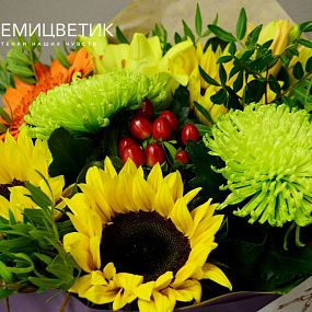 Букет из лилии, гербер и хризантемы в упаковке