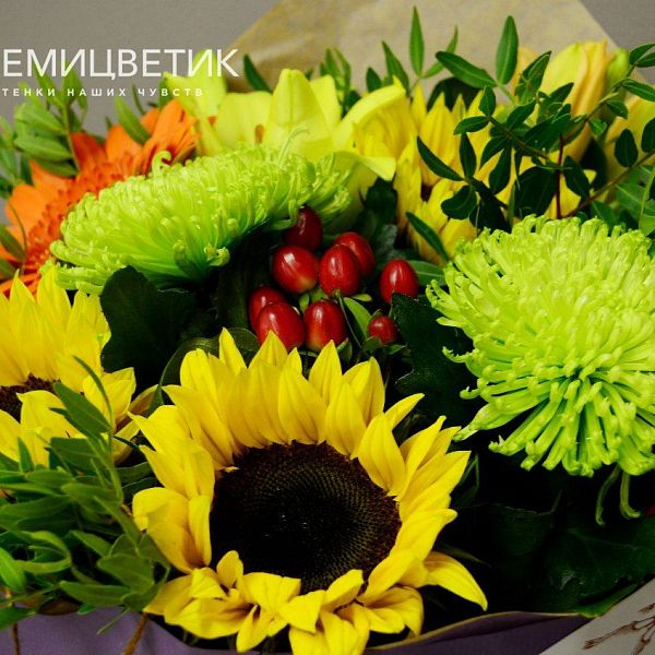 Букет из лилии, гербер и хризантемы в упаковке