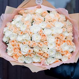 Букет из 101 кремовой и белой розы 35-40 см (Россия)