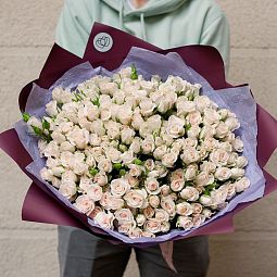 Букет из 51 кремовой кустовой розы 40 см (Кения)