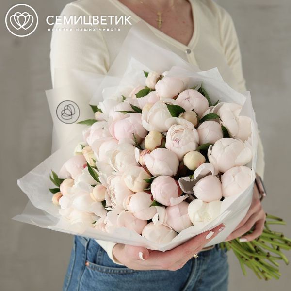 Букет из 51 нежно-розового пиона Standart Plus
