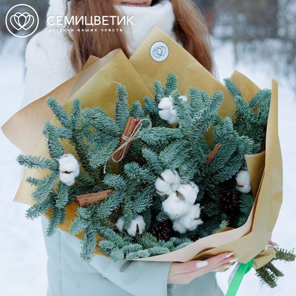 Букет из ели, хлопка, шишек и корицы