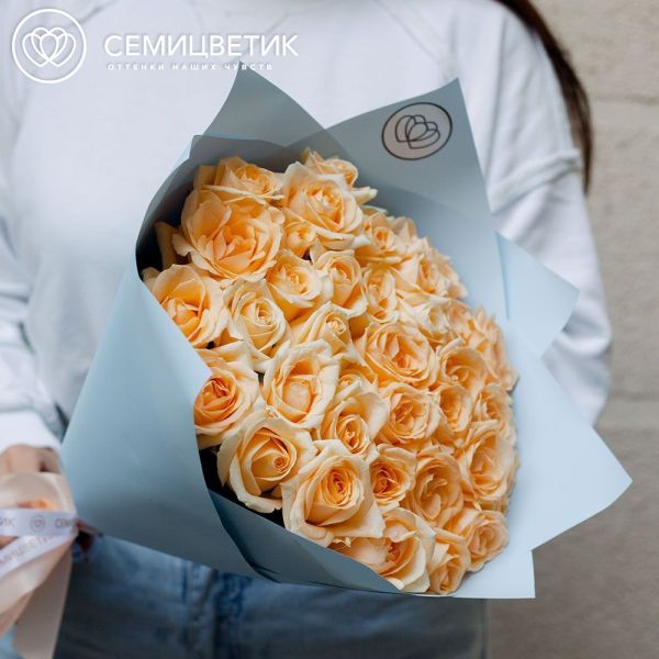 Букет из 35 кремовой розы 50 см (Россия)