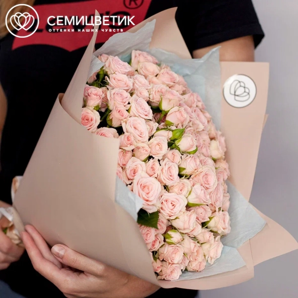 Букет из 35 нежно-розовых кустовых роз 40 см (Кения)