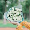 15 белых кустовых роз (Кения) 40 см Snowflake