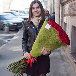 Букет из 51 красной розы Freedom 100 см (Эквадор)