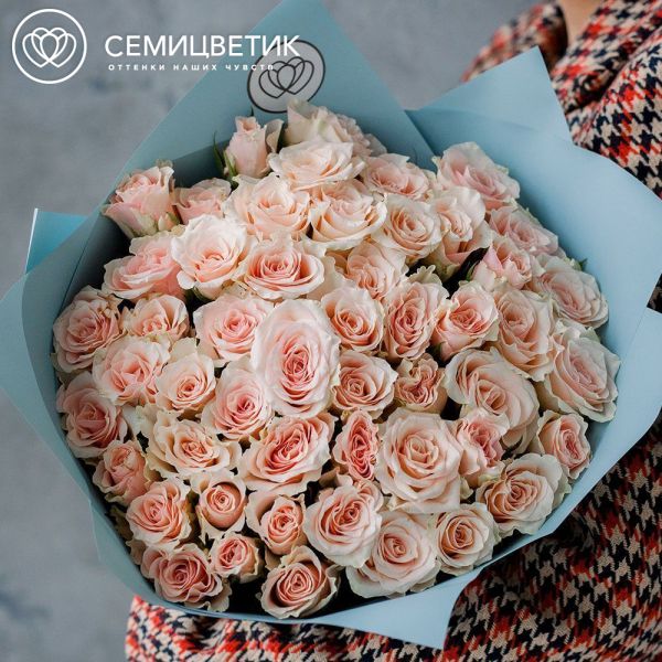 Букет из 51 нежно-розовой розы 30 см (Кения)