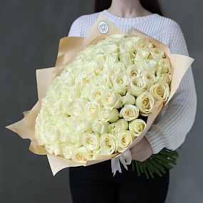 Букет из 101 белой розы Athena 60 см (Кения)