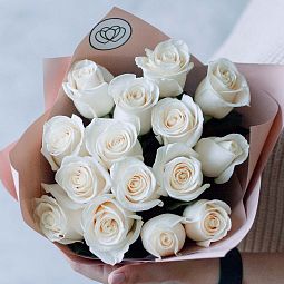 Букет из 11 белых роз Vendela 50 см (Эквадор)