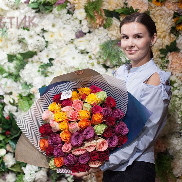 51 роза микс (Кения) 50 см Premium