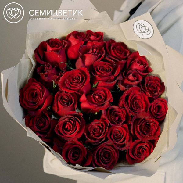 Букет из 25 красных роз Ever Red 50 см