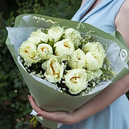 Букет из 11 лимонных пионов Lemon Chiffon Premium с лимониумом
