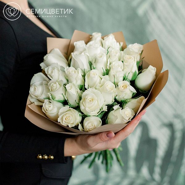 25 белых роз (Кения) 40 см Premium