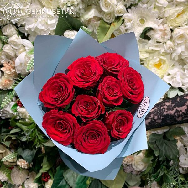 Букет из 9 красных роз (Кения) Premium в дизайнерской пленке