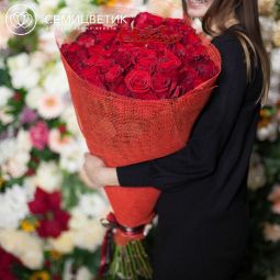 Букет из 51 красной розы (Эквадор) 70 см Freedom