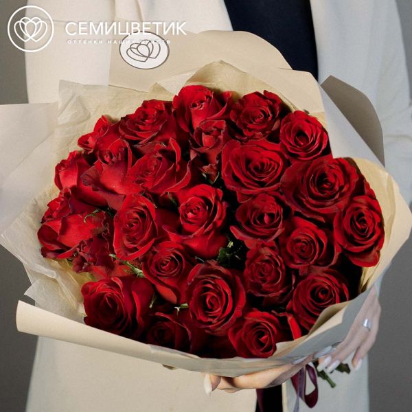 Букет из 25 красных роз Ever Red 50 см