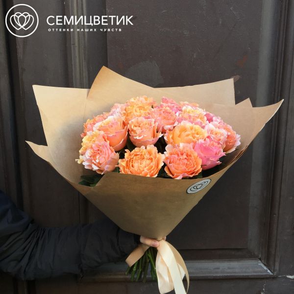 Букет из 25 персиковых пионовидных роз Mayra's Peach 40 см