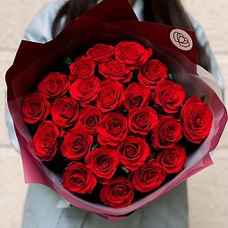 Букет из 25 красных роз 70 см (Россия)
