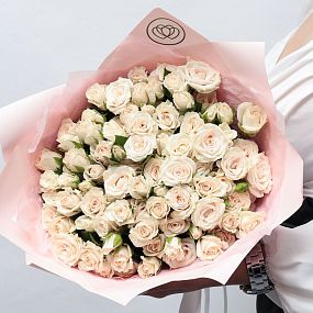 Букет из 21 кремовой кустовой розы 40 см (Кения)