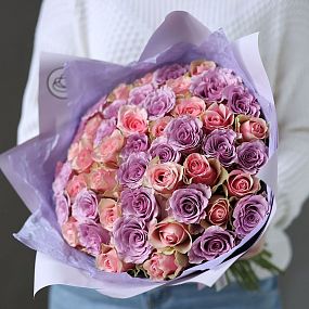 Букет из 51 сиреневой и нежно-розовой розы 35 см (Кения)