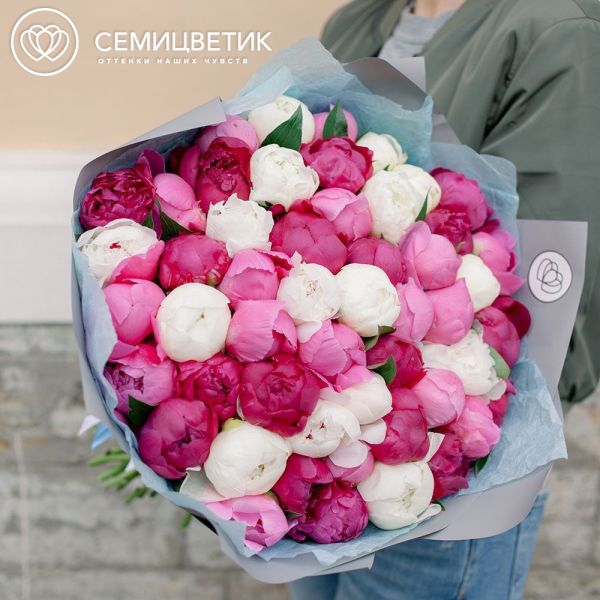 Букет из 51 пиона микс Standart Plus