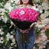 Ярко-розовые розы Topaz 60 см (Эквадор)