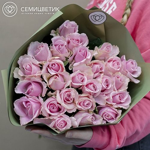 25 розовых роз (Россия) 70 см Аква