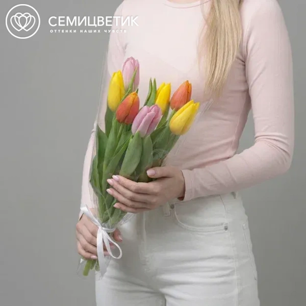 Букет из 7 тюльпанов микс