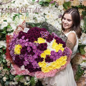 Букет из 51 кустовой хризантемы микс