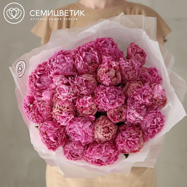 Букет из 25 розовых пионов Bernadette Premium