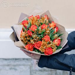 Букет из 15 желтых роз с красной каймой роз (Кения) и 10 желтых альстромерий