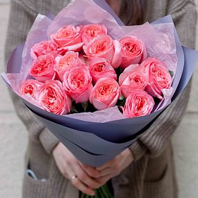 Букет из 15 розовых пионовидных роз Pink Expression 50 см